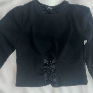 Black 3/4 sleeve semi cropped express shirt with corset style bottom